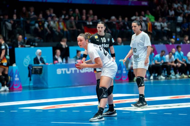 Handball I Frauen I Weltmeisterschaft I Vorrunde I 2. Spieltag I Uruguay - Deutschland I 28.11.2025 Martina Maria Campos Havranek (24, Uruguay) Stuttgart Porsche Arena Baden-Württemberg Deutschland Copyright: xLobeca MaxxPetershansx