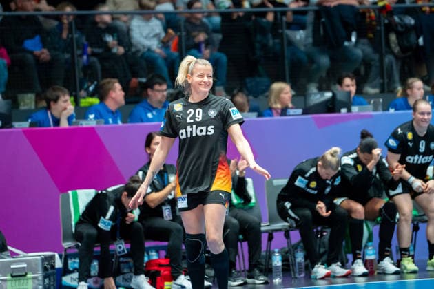 Handball I Frauen I Weltmeisterschaft I Vorrunde I 2. Spieltag I Uruguay - Deutschland I 28.11.2025 Antje Döll (29, Deutschland) Stuttgart Porsche Arena Baden-Württemberg Deutschland Copyright: xLobeca MaxxPetershansx