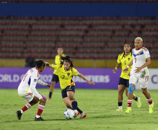 FBL LIGA NACIONES CONMEBOL ECUADOR VS VENEZUELA Quito, viernes 28 de noviembre del 2025 Cotejo entre Ecuador y Venezuela Femenino, por la fecha 3 de La Liga de Naciones de la Conmebol, clasificatoriopara para el Mundial Femenino, en el Estadio Olimpico Atahualpa. Fotos: API Rolando Enriquez Quito Pichincha Ecuador Copyright: xROLANDOxENRIQUEZx
