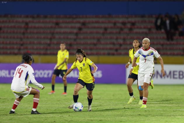 FBL LIGA NACIONES CONMEBOL ECUADOR VS VENEZUELA Quito, viernes 28 de noviembre del 2025 Cotejo entre Ecuador y Venezuela Femenino, por la fecha 3 de La Liga de Naciones de la Conmebol, clasificatoriopara para el Mundial Femenino, en el Estadio Olimpico Atahualpa. Fotos: API Rolando Enriquez Quito Pichincha Ecuador Copyright: xROLANDOxENRIQUEZx