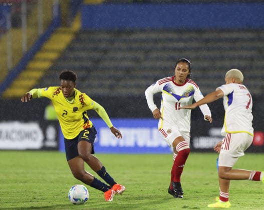 FBL LIGA NACIONES CONMEBOL ECUADOR VS VENEZUELA Quito, viernes 28 de noviembre del 2025 Cotejo entre Ecuador y Venezuela Femenino, por la fecha 3 de La Liga de Naciones de la Conmebol, clasificatoriopara para el Mundial Femenino, en el Estadio Olimpico Atahualpa. Fotos: API Rolando Enriquez Quito Pichincha Ecuador Copyright: xROLANDOxENRIQUEZx