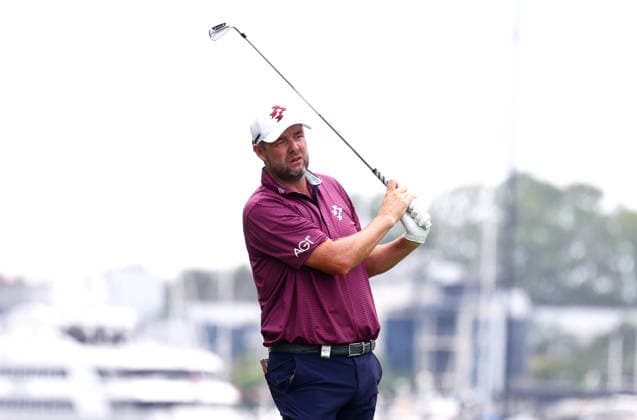 GOLF AUSTRALIAN PGA, Golf Herren Australia s Marc Leishman plays a shot on the 5th hole during the Australian PGA Championship at Royal Queensland Golf Club in Brisbane, Saturday, November 29, 2025. ( NO ARCHIVING, EDITORIAL USE ONLY BRISBANE QUEENSLAND AUSTRALIA  Copyright: xx 20251129126902846093
