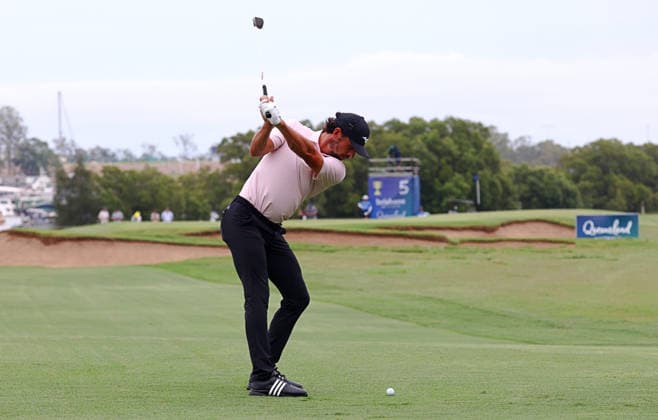 GOLF AUSTRALIAN PGA, Golf Herren England s Marco Penge plays a shot on the 5th hole during Round 3 of the Australian PGA Championship at Royal Queensland Golf Club in Brisbane, Saturday, November 29, 2025. ( NO ARCHIVING, EDITORIAL USE ONLY BRISBANE QUEENSLAND AUSTRALIA  Copyright: xx 20251129152270883000