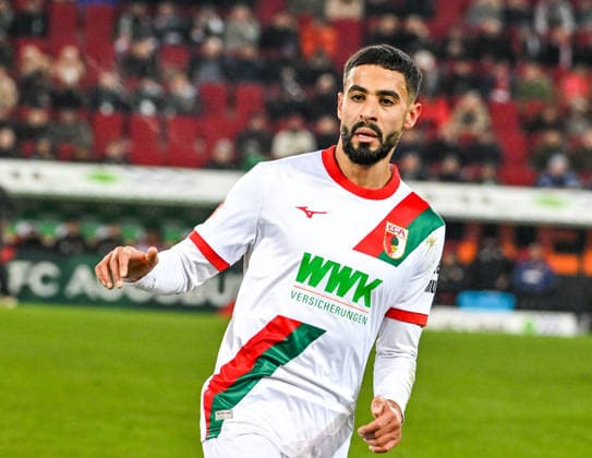 GER, 1. FBL, FC Augsburg vs Hamburger SV 22.11.2025, WWK-Arena, Augsburg, GER, 1. FBL, FC Augsburg vs Hamburger SV, im Bild Elias Saad (FC Augsburg, 26) *** GER, 1 FBL, FC Augsburg vs Hamburger SV 22 11 2025, WWK Arena, Augsburg, GER, 1 FBL, FC Augsburg vs Hamburger SV, in the picture Elias Saad FC Augsburg, 26 nordphotoxGmbHx xHafner nph00200