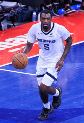 November 28, 2025, Inglewood, California, USA: of the Los Angeles Clippers during their 2025 NBA, Basketball Herren, USA Cup game against the Memphis Grizzlies on Friday November 28, 2025 at Intuit Dome Arena in Inglewood, California. JAVIER ROJAS PI Inglewood USA - ZUMAp124 20251128_zaa_p124_050 Copyright: xJavierxRojasx