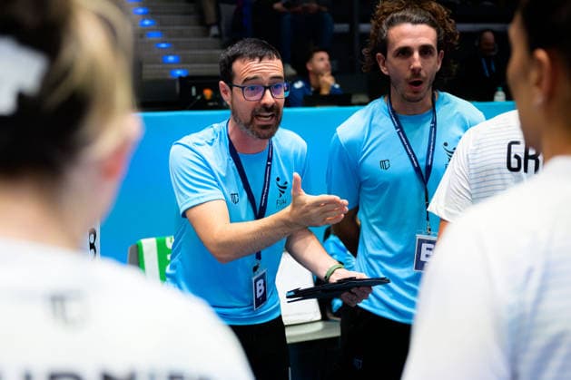 Handball, Frauen WM, Gruppe C: Uruguay - Deutschland Coach Ignacio Cabrera Quercini Stuttgart Porsche Arena Baden-Württemberg Deutschland