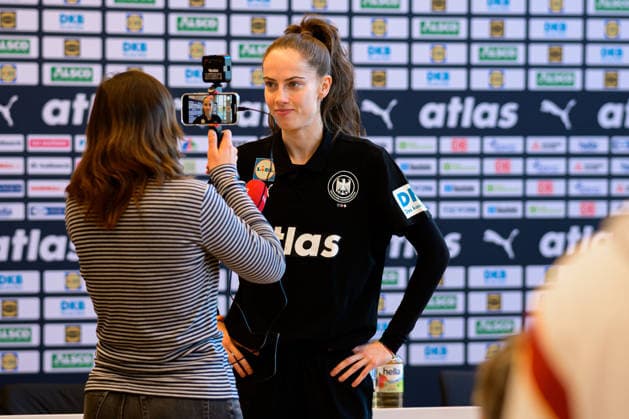 Handball, Frauen Deutschland - Pressekonferenz Torhueterin Sarah Wachter (Deutschland) im SID Interview Ludwigsburg Forum am Schlosspark Baden-Württemberg Deutschland