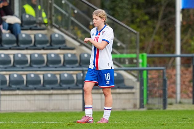 29.11.2025, xydrx, Fußball, Länderspiel, EM-Qualifikation U19-Frauen, Deutschland - Färöer, Sportschule Wedau: Kara Sigurosson (FRO 18) enttäuscht nach der 8:0 Niederlage DFB regulations prohibit any use of photographs as image sequences and or quasi-video. Photo: xYannisxDreimannxPressefotokochx Nordrhein-Westfahlen Deutschland