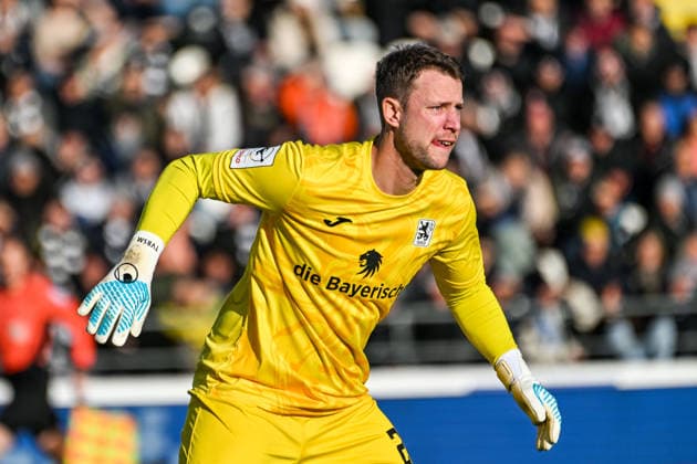 GER, 3. Liga, SSV Ulm 1846 vs TSV 1860 München 29.11.2025, Donaustadion, Ulm, GER, 3. Liga, SSV Ulm 1846 vs TSV 1860 München, im Bild Thomas Dähne Daehne (Muenchen, 21)