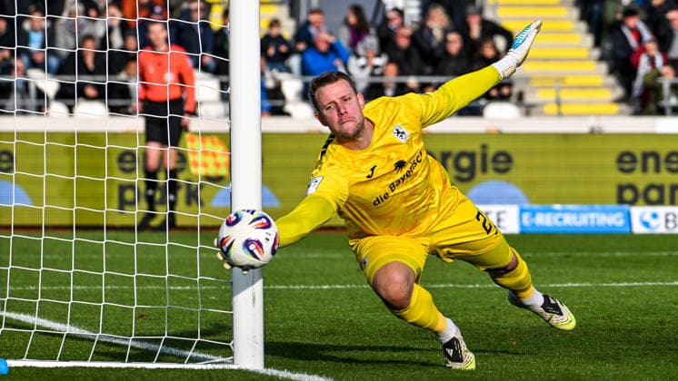 GER, 3. Liga, SSV Ulm 1846 vs TSV 1860 München 29.11.2025, Donaustadion, Ulm, GER, 3. Liga, SSV Ulm 1846 vs TSV 1860 München, im Bild Thomas Dähne Daehne (Muenchen, 21)