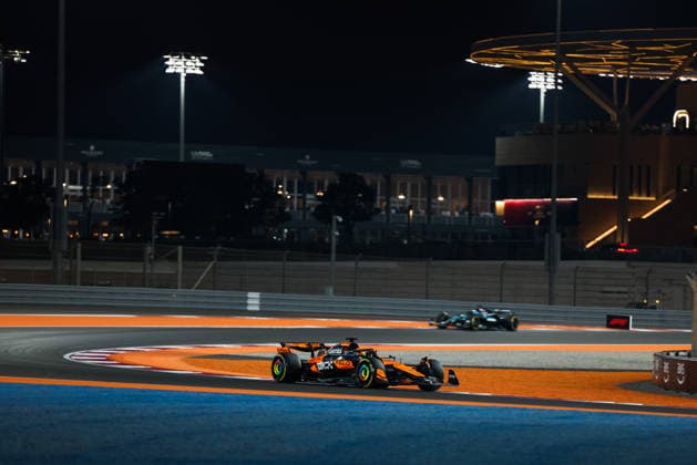 Formula 1 Qatar Airways Qatar Grand Prix 2025 Alexis Perrin OVERTAKE MAXPPP - Lusail 29 11 2025 81 PIASTRI Oscar (aus), McLaren F1 Team, action at the Formula 1 Qatar Airways Qatar Grand Prix 2025, the 23rd round of the 2025 FIA Formula 1 World Championship, WM, Weltmeisterschaft at the Lusail International Circuit in Lusail, Qatar, from 27 to 30 November 2025 Lusail Qatar  Copyright: xOVERTAKE MAXPPPxAlexisxPerrinx OVT202511299275 OVT202511299275