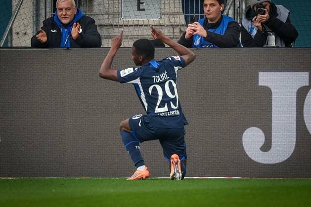 Bazoumana Toure 29 (TSG 1899 Hoffenheim) jubelt nach seinem Tor zum 1:0, TSG Hoffenheim vs. FC Augsburg, Fussball, Bundesliga, DFL, Saison 2025 2026, Hinrunde, 12. Spieltag, 29.11.2025 DFB regulations prohibit any use of photographs as image sequences and or quasi-video Sinsheim Baden-Wuerttemberg Deutschland