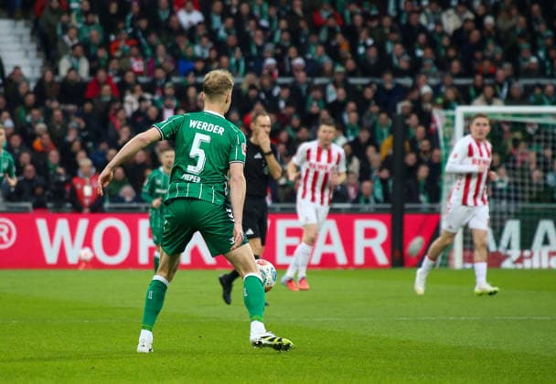 Deutschland: Fussball Bundesliga 2025 26, 8. Spieltag - SV Werder Bremen vs 1. FC Köln - Weserstadion-Stadion (Bremen): Amos Pieper (SV Werder Bremen, 5) Bremen Copyright: xAymanxAlahmedx