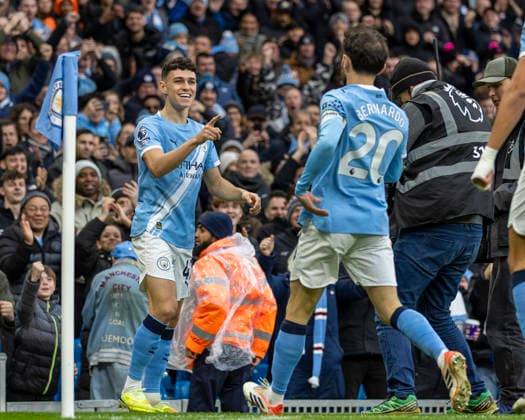 29th November 2025; Etihad Stadium, Manchester, Lancashire, England; Premier League Football, Manchester City versus Leeds United; Phil Foden of Manchester City celebrates scoring a first minute goal to make the score 1-0  TimxWilliams