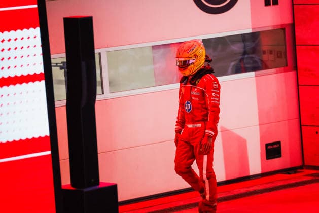 Formula 1 Qatar Airways Qatar Grand Prix 2025 Alexis Perrin OVERTAKE MAXPPP - Lusail 29 11 2025 44 HAMILTON Lewis (gbr), Scuderia Ferrari HP, action at the Formula 1 Qatar Airways Qatar Grand Prix 2025, the 23rd round of the 2025 FIA Formula 1 World Championship, WM, Weltmeisterschaft at the Lusail International Circuit in Lusail, Qatar, from 27 to 30 November 2025 Lusail Qatar  Copyright: xOVERTAKE MAXPPPxAlexisxPerrinx OVT202511299399 OVT202511299399