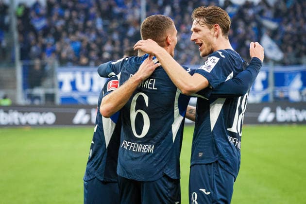 Deutschland: 1. Bundesliga 2025 26, 12. Spieltag - TSG Hoffenheim vs FC Augsburg, PreZero Arena (Sinsheim): Jubel von Grischa Prömel Grischa Proemel, (TSG Hoffenheim, 6) zum 3:0 Sinsheim PreZero Arena Baden-Württemberg Deutschland Copyright: xBenedictxChristx