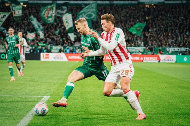 1. Bundesliga: SV Werder Bremen vs. 1. FC Köln, 29.11.2025 Marco Grüll (Werder Bremen, 17) gegen Sebastian Sebulonsen (1. FC Köln, 28); Fußball, 1. Bundesliga, 12. Spieltag: SV Werder Bremen vs. 1. FC Köln am 29.11.2025 im Weserstadion, Bremen DFL REGULATIONS PROHIBIT ANY USE OF PHOTOGRAPHS AS IMAGE SEQUENCES AND OR QUASI-VIDEO. Copyright: xBEAUTIFULxSPORTS Tonhäuserx