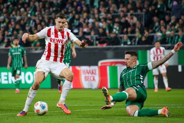 Deutschland: Fussball Bundesliga 2025 26, 8. Spieltag - SV Werder Bremen vs 1. FC Köln - Weserstadion-Stadion (Bremen): Eric Martel (1. FC Köln, 6) Marco Friedl (SV Werder Bremen, 32) Bremen Copyright: xAymanxAlahmedx