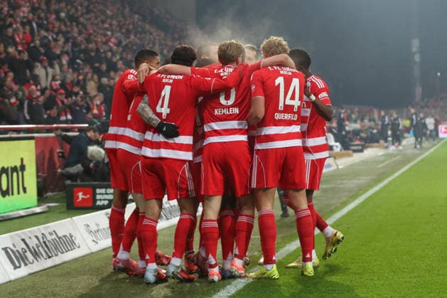 29.11.2025, xtgx, Fussball 1. Bundesliga, 1. FC Union Berlin - 1. FC Heidenheim emspor, v.l. Rani Khedira (Union Berlin, 8) Jubel, Torjubel, jubelt ueber das Tor, celebrate the goal, celebration (DFL DFB REGULATIONS PROHIBIT ANY USE OF PHOTOGRAPHS as IMAGE SEQUENCES and or QUASI-VIDEO) Berlin