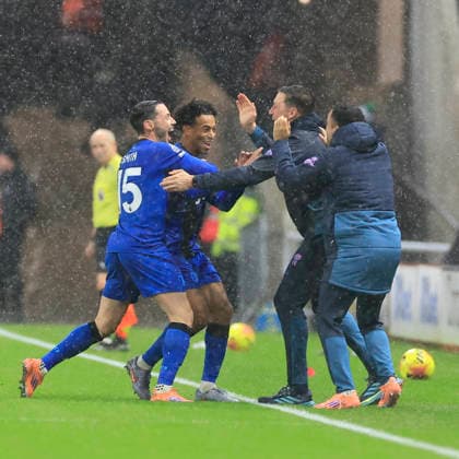 Sunderland v Bournemouth Premier League Tyler Adams of Bournemouth (middle) celebrates scoring his teams second goal with team mates during the Premier League match at the Stadium of Light, Sunderland 29 11 2025 UK Newspapers OUT Copyright: xFredxPalmerx FIL-22572-0043