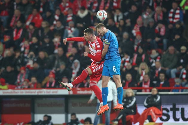 29.11.2025, xtgx, Fussball 1. Bundesliga, 1. FC Union Berlin - 1. FC Heidenheim emspor, v.l. Andrej Ilic (Union Berlin, 23), Patrick Mainka (Heidenheim, 6) Zweikampf, Duell, Kampf, tackle (DFL DFB REGULATIONS PROHIBIT ANY USE OF PHOTOGRAPHS as IMAGE SEQUENCES and or QUASI-VIDEO) Berlin