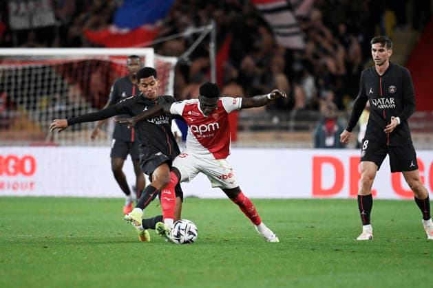 FOOTBALL : Monaco (ASM) vs Paris (PSG) - Ligue 1 - 29 11 25 Monaco™s midfielder 15 Lamine Camara and Paris Saint Germain s midfielder 24 Senny Mayulu during the French L1 2025-2026 season football match between Monaco ASM and Paris PSG at Louis II stadium of Monaco, south France, on November 29, 2025. MONACOMonaco  Copyright: xfredxDIDES psnewzx
