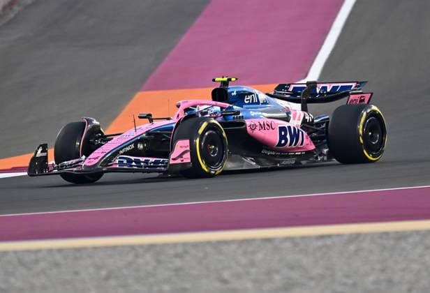 F1 Grand Prix of Qatar 2025 Sprint Race Alpine driver Franco Colapinto of Argentina competes during the Sprint race of the Formula One Qatar Grand Prix at Lusail International Circuit in Lusail, Qatar, on November, 29,2025. The Formula 1 Qatar Grand Prix will be held on 30 November 2025 DOHA Qatar Copyright: xNOUSHADxTHEKKAYILx