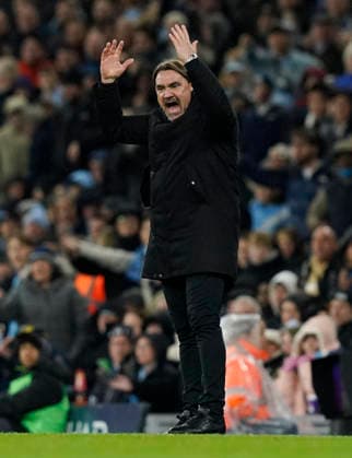 Manchester, England, 29th November 2025. Daniel Farke manager of of Leeds United during the Manchester City vs Leeds United Premier League match at the Etihad Stadium, Manchester. Picture credit should read: Andrew Yates Sportimage EDITORIAL USE ONLY. No use with unauthorised audio, video, data, fixture lists, club league logos or live services. Online in-match use limited to 120 images, no video emulation. No use in betting, games or single club league player publications. SPI_031_AY_MAN_CITY_LEEDS SPI-4333-0031