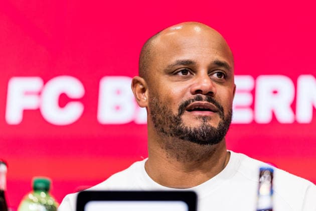 MUENCHEN, GERMANY - NOVEMBER 29: Vincent Kompany (Head Coach FC Bayern Muenchen) during the press conference, PK, Pressekonferenz after the Bundesliga match between FC Bayern Muenchen vs. FC St. Pauli at Allianz Arena on matchday 12 of the 1. Bundesliga on November 29, 2025 in Muenchen, Germany. DFL REGULATIONS PROHIBIT ANY USE OF PHOTOGRAPHS AS IMAGE SEQUENCES AND OR QUASI-VIDEO. Bayern Germany Copyright: xBEAUTIFULxSPORTS Wunderlx