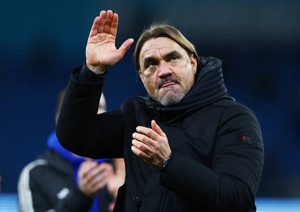Leeds United manager Daniel Farke thanks the fans at the end of the match Manchester City v Leeds United, Premier League, Football, Etihad Stadium, Manchester, UK - 29 Nov 2025Manchester Etihad Stadium United Kingdom EDITORIAL USE ONLY No use with unauthorised audio, video, data, fixture lists, club league logos or live services. Online in-match use limited to 120 images, no video emulation. No use in betting, games or single club league player publications. Copyright: xMattxWest Shutterstockx 15941574an