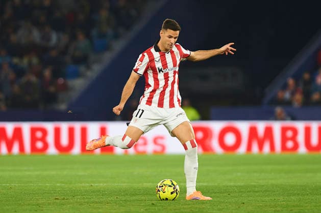 Gorka Guruzeta (Athletic Club) during the LaLiga EA Sports match between Levante UD and Athletic Club at Ciudad de Valencia on November 29, 2025 in Valencia, Spain. (Photo by Maria Jose Segovia DeFodi Images)
