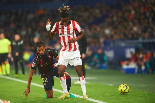 Jeremy Toljan (Levante UD) and Nico Williams JR (Athletic Club) during the LaLiga EA Sports match between Levante UD and Athletic Club at Ciudad de Valencia on November 29, 2025 in Valencia, Spain. (Photo by Maria Jose Segovia DeFodi Images)