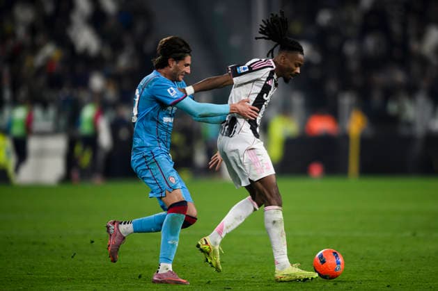 Juventus FC v Cagliari Calcio - Serie A Khephren Thuram of Juventus FC comeptes for the ball with Gennaro Borrelli of Cagliari Calcio during the Serie A football match between Juventus FC and Cagliari Calcio. Turin Italy Copyright: xNicolòxCampox