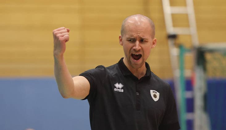 Ludwigsburg , Volleyball Bundesliga , Barock Volleys MTV Ludwigsburg vs. Energiequelle Netzhoppers KW Königs Wusterhausen , Hasse Mattila ( Trainer Ludwigsburg )