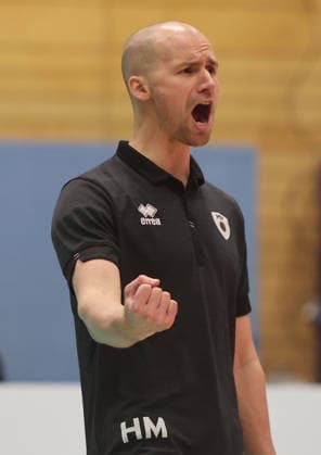 Ludwigsburg , Volleyball Bundesliga , Barock Volleys MTV Ludwigsburg vs. Energiequelle Netzhoppers KW Königs Wusterhausen , Trainer Hasse Mattila ( Ludwigsburg )