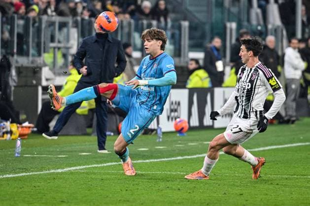 Marco Palestra of Cagliari Calcio during Juventus FC vs Cagliari Calcio, Italian soccer Serie A match in Turin, Italy, November 29 2025  Copyright: xLuigixCanu IPAxSportx xipa-agency.netx xx IPA_68522769 IPA_Agency_IPA68522769