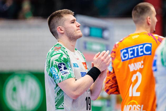 Elvar Oern Jonsson (SC Magdeburg, 19) jubelt freut sich nach 21:36 Sieg GER, GWD Minden vs. SC Magdeburg, Handball, 1. Bundesliga, 14. Spieltag, Spielzeit 2025 2026, 29.11.2025 GER, GWD Minden vs. SC Magdeburg, Handball, 1. Bundesliga, 14. Spieltag, Spielzeit 2025 2026, 29.11.2025 Luebbecke Copyright: xEibner-Pressefoto JanxRollingerx EP_JSK
