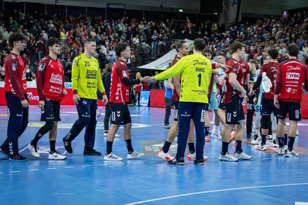 DAIKIN HBL: SG Flensburg-Handewitt vs VfL Gummersbach; 29.11.25 Team SG Flensburg-Handewitt nach dem Spiel DAIKIN HBL: SG Flensburg-Handewitt vs VfL Gummersbach, GP JOULE Arena am 29.11.25 Copyright: xBEAUTIFULxSPORTS MarioxM.xKobergx