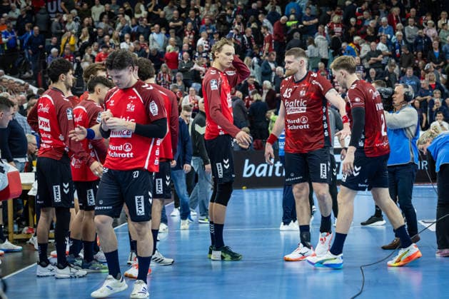 DAIKIN HBL: SG Flensburg-Handewitt vs VfL Gummersbach; 29.11.25 Team SG Flensburg-Handewitt nach dem Spiel DAIKIN HBL: SG Flensburg-Handewitt vs VfL Gummersbach, GP JOULE Arena am 29.11.25 Copyright: xBEAUTIFULxSPORTS MarioxM.xKobergx