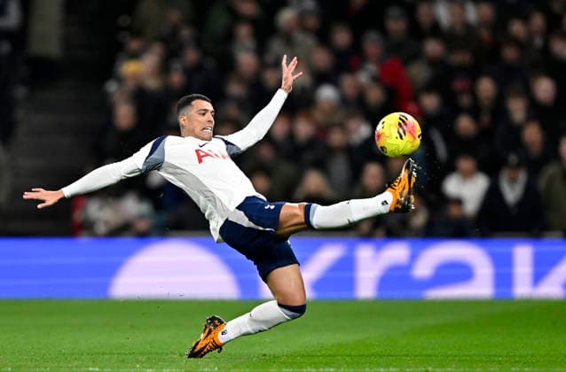 Tottenham Hotspur V Fulham. Premier League. Pedro Porro (Spurs) during the Tottenham Hotspur V Fulham Premier League match at the Tottenham Hotspur Stadium, London. Tottenham Tottenham Hotspur Stadium UK Copyright: xMartinxDaltonx Spurs_Fulham_291125_MD_014