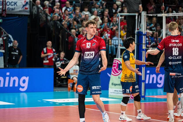 Volleyball I Herren I Saison 2025 2026 I Bundesliga I 8. Spieltag I SVG Lüneburg - SV Warnemünde I 29.11.2025 Neo Laumann (13, SVG Lüneburg) jubelt nach Punktgewinn Copyright: xLobeca Bjorn-OlexKehmx