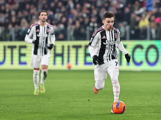 Juventus FC v Cagliari Calcio - Serie A Francisco Conceicao participates in the Serie A 2025-2026 match between Juventus and Cagliari in Torino, Italy, on November 29, 2025. Torino ITA Italy  Copyright: xLorisxRosellix originalFilename:roselli-juventus251129_npNtQ.jpg