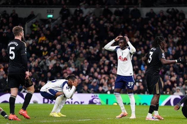 Premier League Tottenham Hotspur v Fulham Tottenham players hand on head after missed chance during the Premier League match Tottenham Hotspur vs Fulham at Tottenham Hotspur Stadium, London, United Kingdom, 29th November 2025 (Photo by Harvey Murphy News Images) Copyright: xHarveyxMurphy NewsxImagesx
