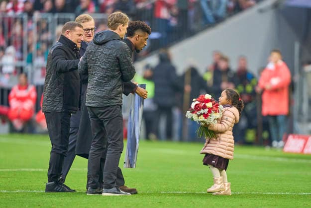 Farewell of Kingsley Coman (with daughter) by Jan-Christian Dreesen , CEO Vorstandsvorsitzender FCB Max Eberl, Sporting director of FC Bayern München, Sportvorstand und Manager FC Bayern, Christoph Freund, sports director, FCB Sportdirektor, before the match FC BAYERN MÜNCHEN - FC ST. PAULI 3-1 on November 29, 2025 at Allianz Arena München, Germany. Season 2026 2026, 1.Bundesliga, FCB, matchday 12,