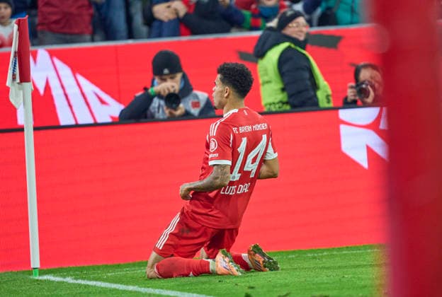 Luis Fernando Diaz of FC Bayern München celebrates his 2-1 goal, happy, laugh, celebration, in the match FC BAYERN MÜNCHEN - FC ST. PAULI 3-1 on November 29, 2025 at Allianz Arena München, Germany. Season 2026 2026, 1.Bundesliga, FCB, matchday 12,