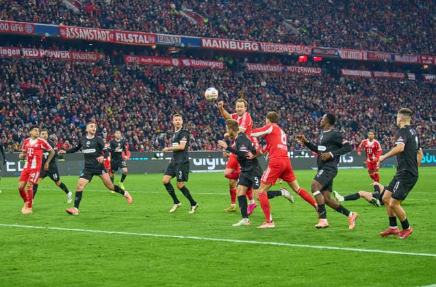 Harry Kane of FC Bayern München Leon Goretzka of FC Bayern München compete for the ball, tackling, duel, header, zweikampf, action, fight against Hauke Finn Wahl of St.Pauli Abdoulie Ceesay of St.Pauli James Sands of St.Pauli in the match FC BAYERN MÜNCHEN - FC ST. PAULI 3-1 on November 29, 2025 at Allianz Arena München, Germany. Season 2026 2026, 1.Bundesliga, FCB, matchday 12,