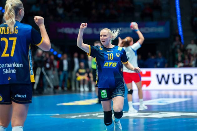 Handball I Frauen I Weltmeisterschaft I Vorrunde I 2. Spieltag I Kuba - Schweden I 29.11.2025 Mathilda Lundström (10, Schweden) jubelt Stuttgart Porsche Arena Baden-Württemberg Deutschland Copyright: xLobeca MaxxPetershansx