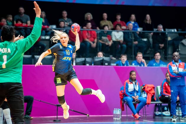 Handball I Frauen I Weltmeisterschaft I Vorrunde I 2. Spieltag I Kuba - Schweden I 29.11.2025 Mathilda Lundström (10, Schweden) im Wurf Stuttgart Porsche Arena Baden-Württemberg Deutschland Copyright: xLobeca MaxxPetershansx