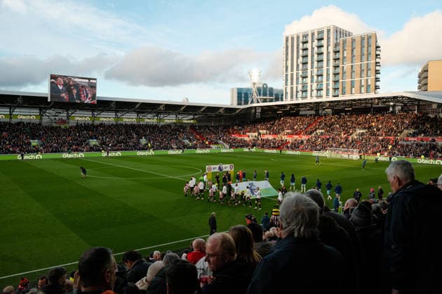 Brentford v Burnley 29 November 2025, London - Premier League Football - Brentford v Burnley - The teams walk out onto the pitch in the Gtech Community Stadium - Photo: Jacques Feeney Offside. London UK  Copyright: xJacquesxFeeneyx xOffsidexOffside