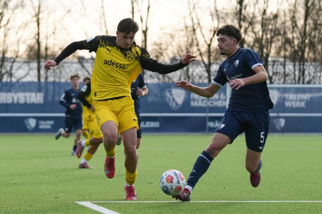 Samstag, 29.11.2025 Saison 2025 2026 14. Spieltag U17, U 17 DFB-Nachwuchsliga im TALENTWERK-Zentrum, Bochum, Germany. VfL Bochum U17 - BV Borussia Dortmund U17. Johann Lasse Jaensch (BVB)